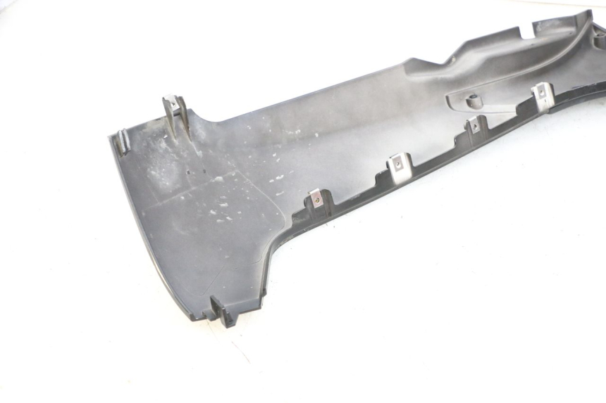 photo de BAJO CARENADO IZQUIERDA PIAGGIO MP3 HPE 350 (2018 - 2020) - Otra vista del artículo