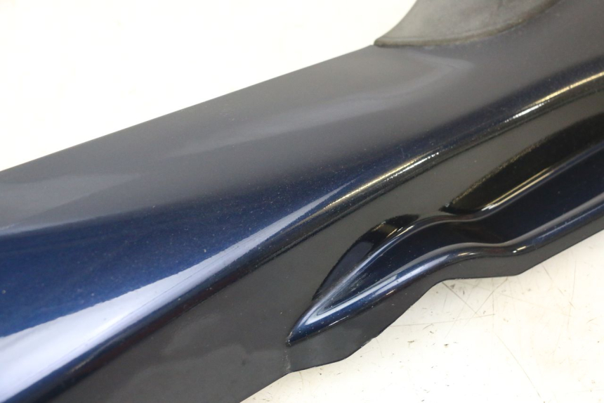 photo de BAJO CARENADO IZQUIERDA PIAGGIO MP3 RL 250 (2007 - 2010)