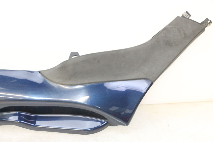 photo de BAJO CARENADO IZQUIERDA PIAGGIO MP3 RL 250 (2007 - 2010)