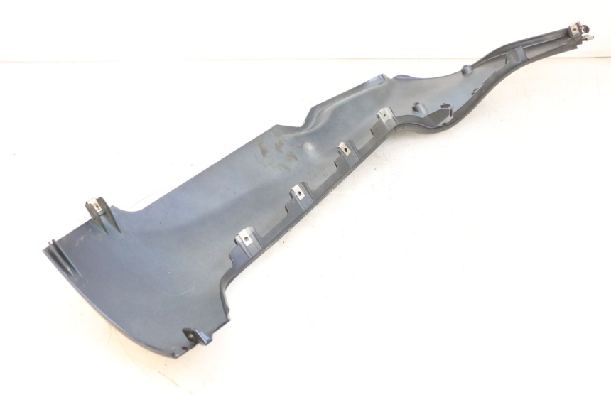 photo de BAJO CARENADO IZQUIERDA PIAGGIO MP3 RL 250 (2007 - 2010) - Zoom estado de uso