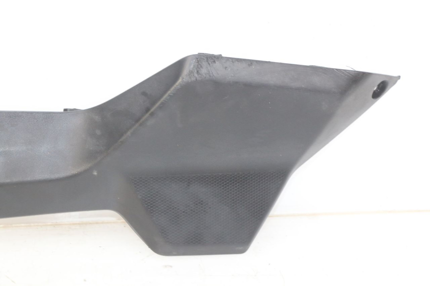 photo de BAJO DE CAJA IZQUIERDA SYM ORBIT III 3 4T 50 (2018 - 2021)