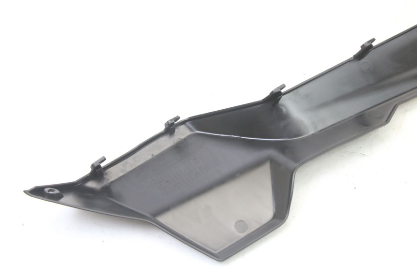 photo de BAJO CARENADO IZQUIERDA SYM ORBIT III 3 4T 50 (2021 - 2025)