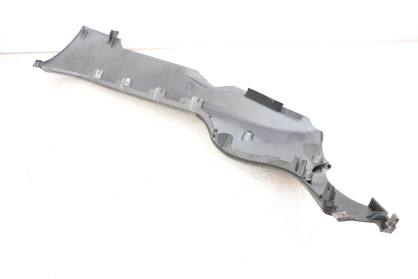 photo de BAJO DE CAJA IZQUIERDA PIAGGIO MP3 500 (2011 - 2015)