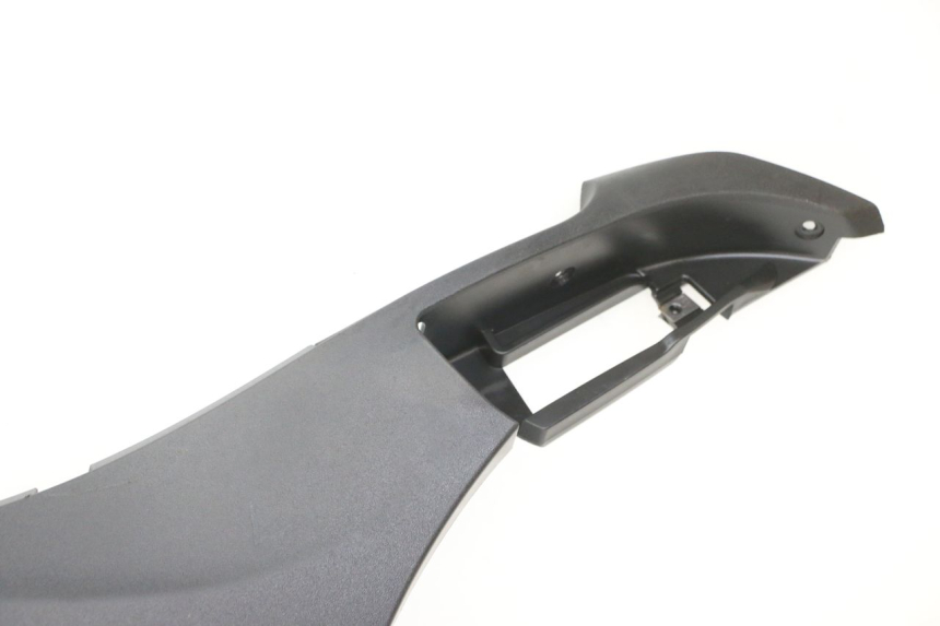 photo de BAJO CARENADO IZQUIERDA PIAGGIO MP3 500 (2014 - 2016)