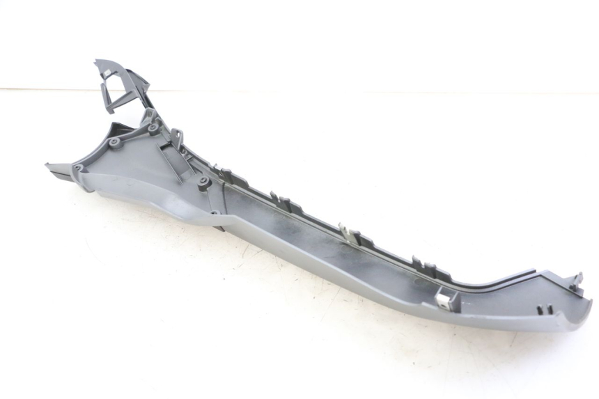 photo de BAJO CARENADO IZQUIERDA PIAGGIO MP3 500 (2014 - 2016)