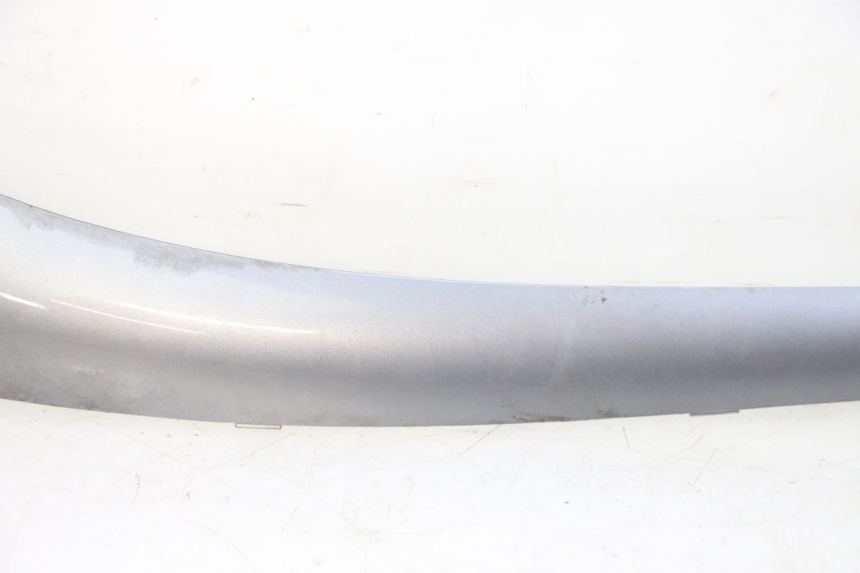 photo de BAJO CARENADO IZQUIERDA EFUN PUSA 1 - Primer plano de alta resolución