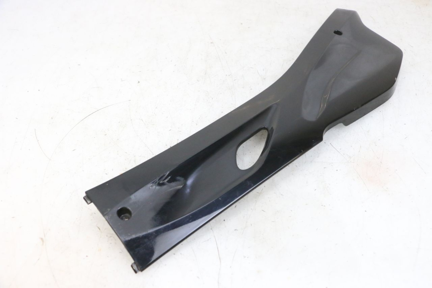 photo de BAJO CARENADO IZQUIERDA DAELIM S1 125 (2007 - 2016) - Otra vista del artículo