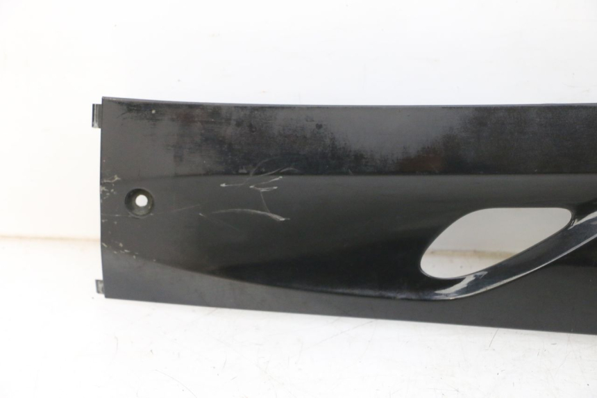 photo de BAJO CARENADO IZQUIERDA DAELIM S1 125 (2007 - 2016) - Zoom estado de uso