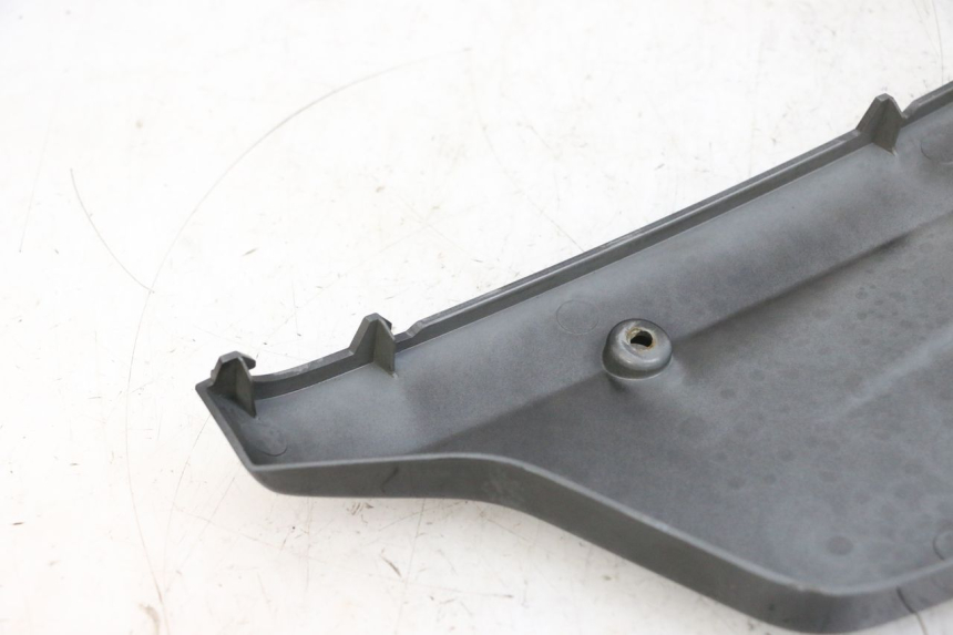 photo de BAJO CARENADO IZQUIERDA DAELIM S1 125 (2007 - 2016) - Estado de la superficie y material