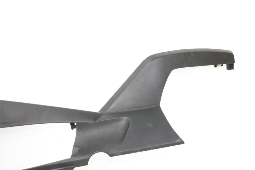 photo de BAJO CARENADO IZQUIERDA PEUGEOT SATELIS COMPRESSOR K15 125 (2006 - 2009) - Otra vista del artículo