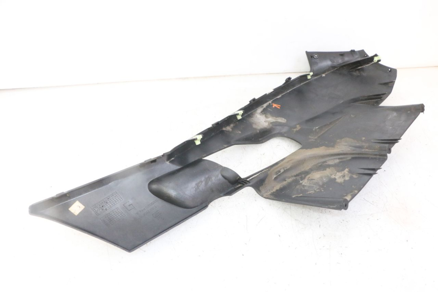 photo de BAJO CARENADO IZQUIERDA PEUGEOT SATELIS 125 (2013 - 2018)