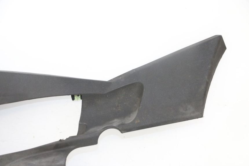 photo de BAJO CARENADO IZQUIERDA PEUGEOT SATELIS 125 (2013 - 2018)