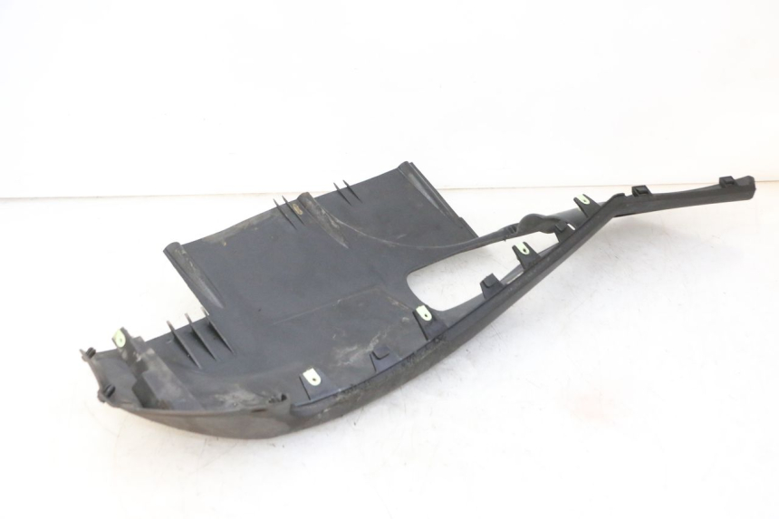 photo de BAJO CARENADO IZQUIERDA PEUGEOT SATELIS 125 (2013 - 2018)