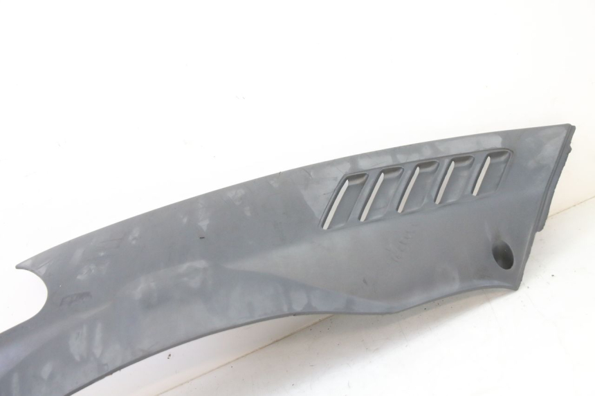 photo de BAJO CARENADO IZQUIERDA PIAGGIO SUPER LX 125 (2000 - 2003)