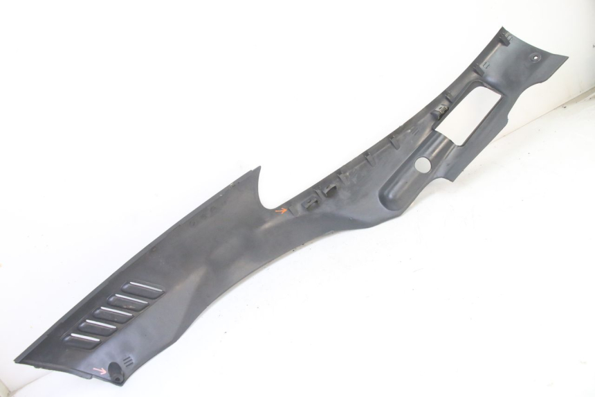 photo de BAJO CARENADO IZQUIERDA PIAGGIO SUPER LX 125 (2000 - 2003)