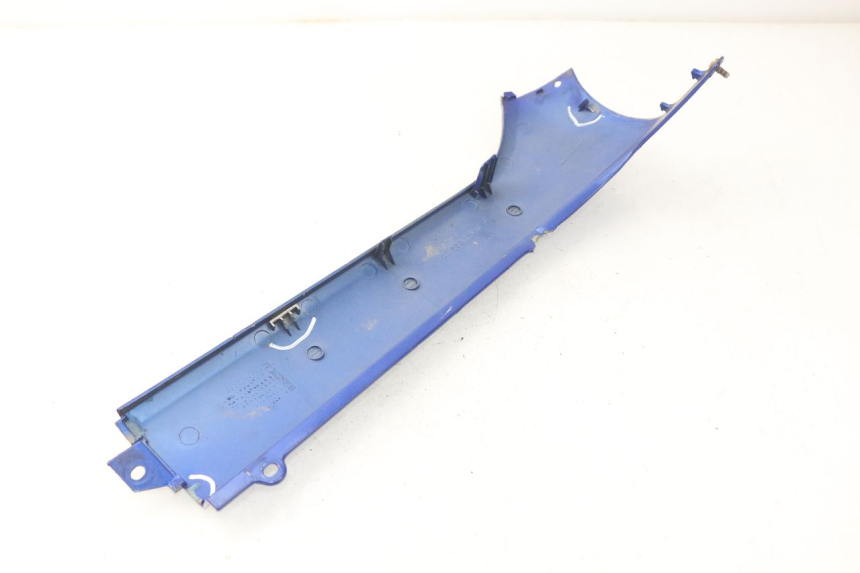 photo de BAJO CARENADO IZQUIERDA PEUGEOT SV 80 (1993 - 1997)