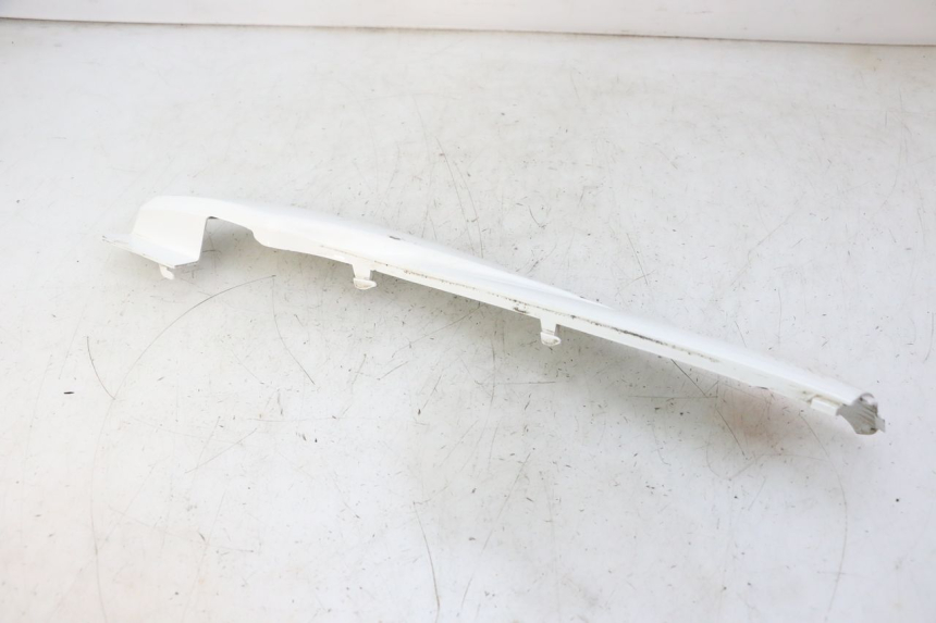 photo de BAJO CARENADO IZQUIERDA PEUGEOT TWEET PRO CARGO 50 (2018 - 2020)