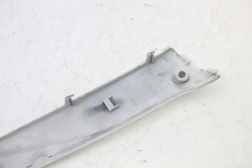 photo de BAJO CARENADO IZQUIERDA PEUGEOT TWEET PRO EFI 4T 50 (2021 - 2022)