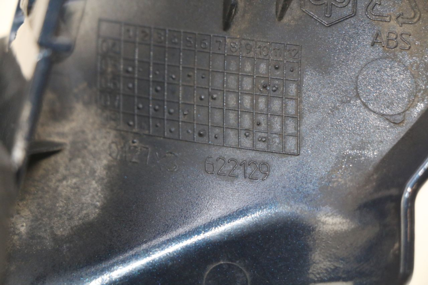 photo de BAJO DE CAJA IZQUIERDA PIAGGIO VESPA LXV 125 (2006 - 2009)