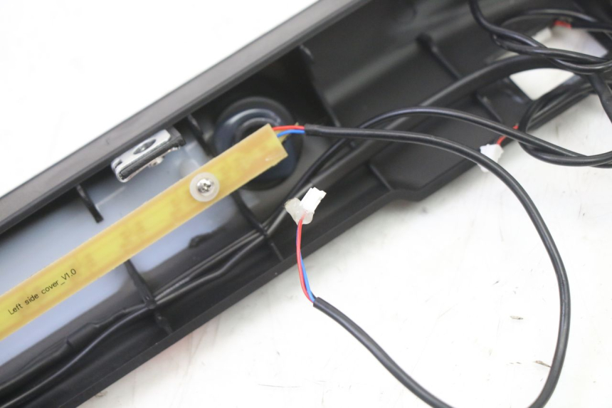 photo de BAJO DE CAJA IZQUIERDO DUALTRON VICTOR LIMITED 1