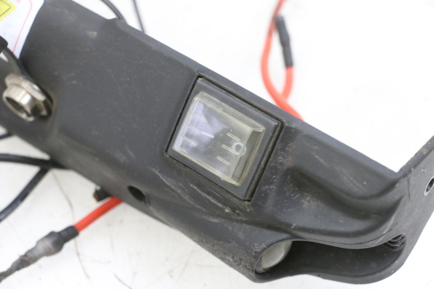 photo de BAJO DE CAJA IZQUIERDO DUALTRON VICTOR LIMITED 1