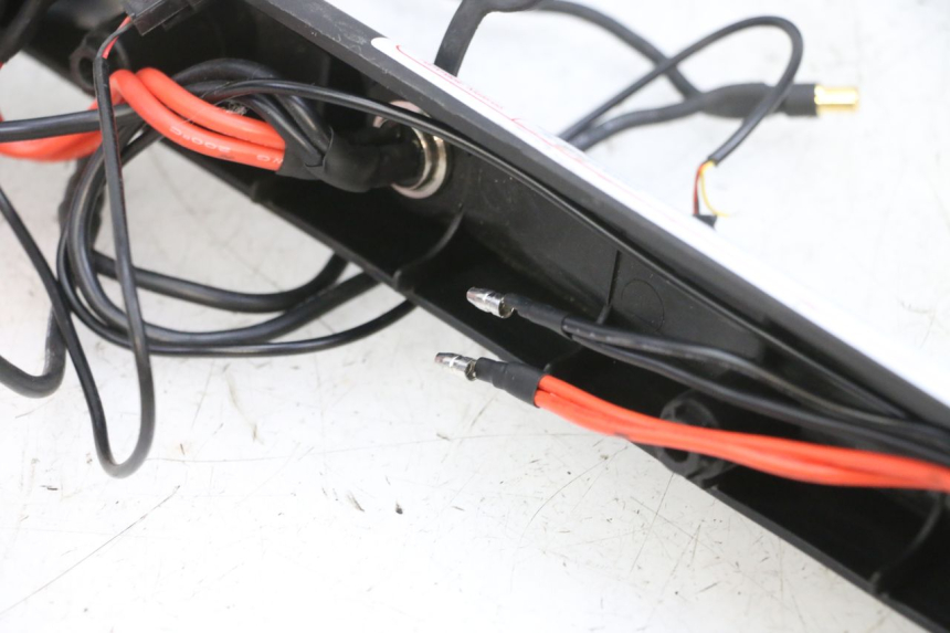 photo de BAJO DE CAJA IZQUIERDO DUALTRON VICTOR LIMITED 1