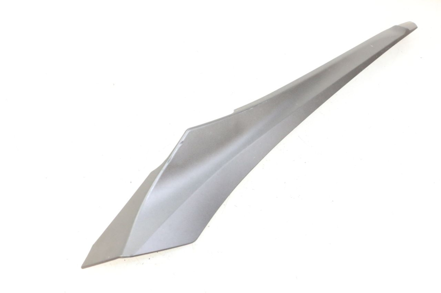 photo de BAJO CARENADO IZQUIERDA YAMAHA XMAX X-MAX 125 (2021 - 2025)