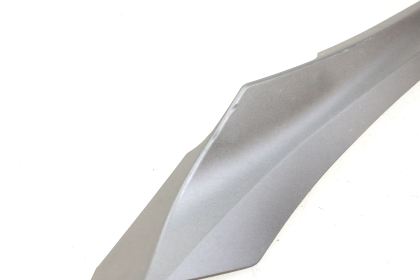 photo de BAJO CARENADO IZQUIERDA YAMAHA XMAX X-MAX 125 (2021 - 2025)