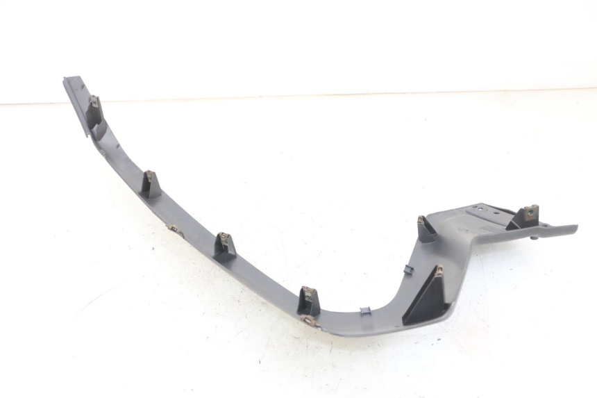 photo de FALDóN IZQUIERDO YAMAHA XMAX X-MAX 125 (2006 - 2009) - Detalle de la pieza