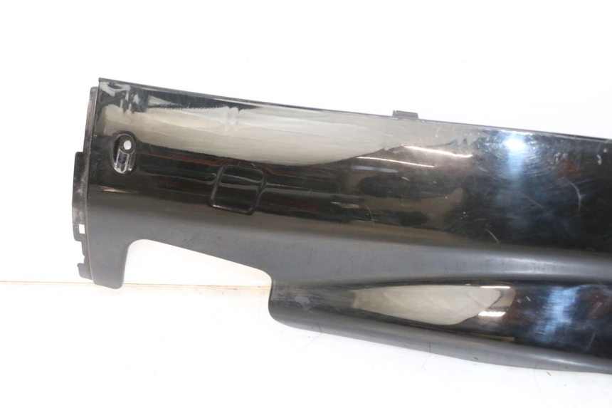 photo de BAJO CARENADO IZQUIERDA YAMAHA YP MAJESTY 125 (2007 - 2010)