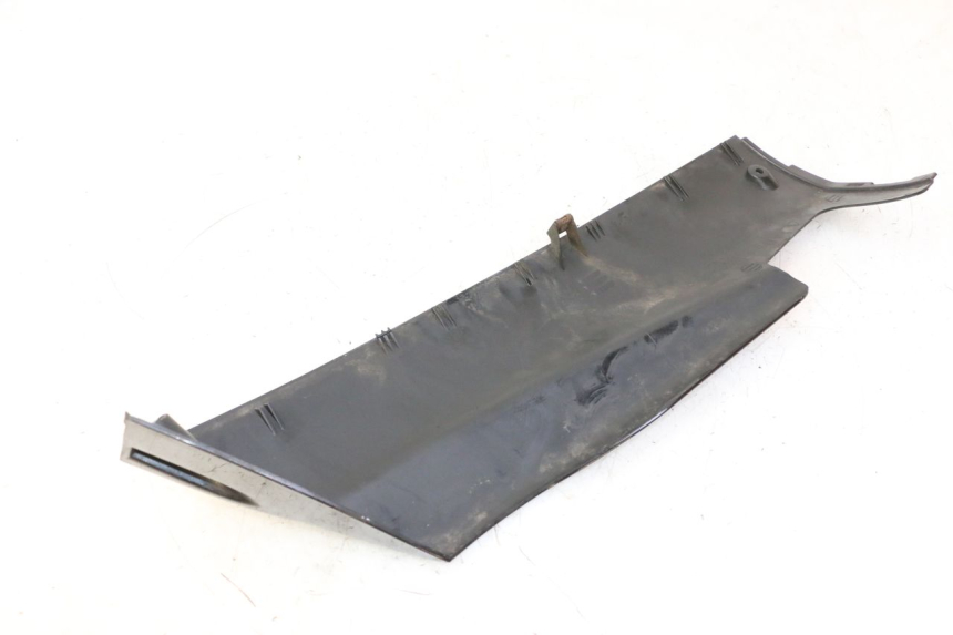 photo de BAJO CARENADO IZQUIERDA YAMAHA YP MAJESTY 125 (2007 - 2010)