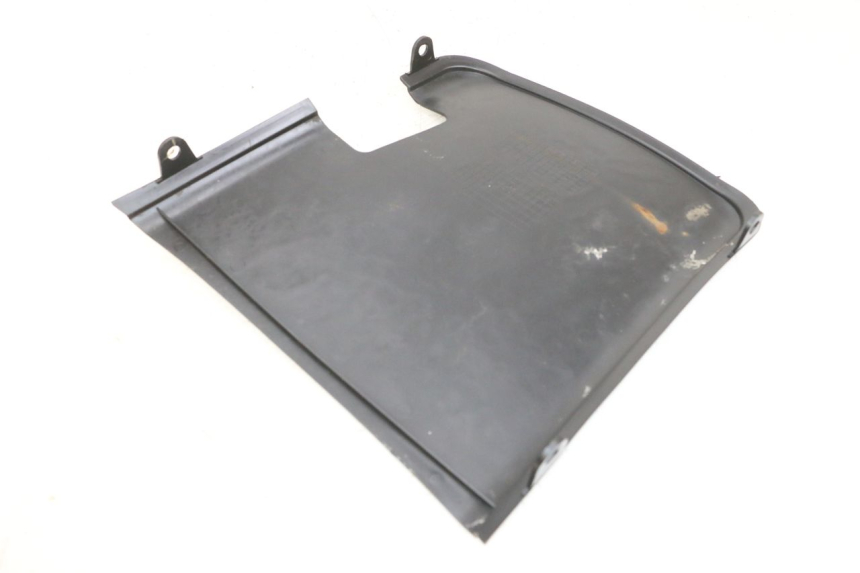 photo de BAJO CARENADO JM MOTORS OLDIES GT 4T 50 (2018 - 2025) - Detalle de la pieza