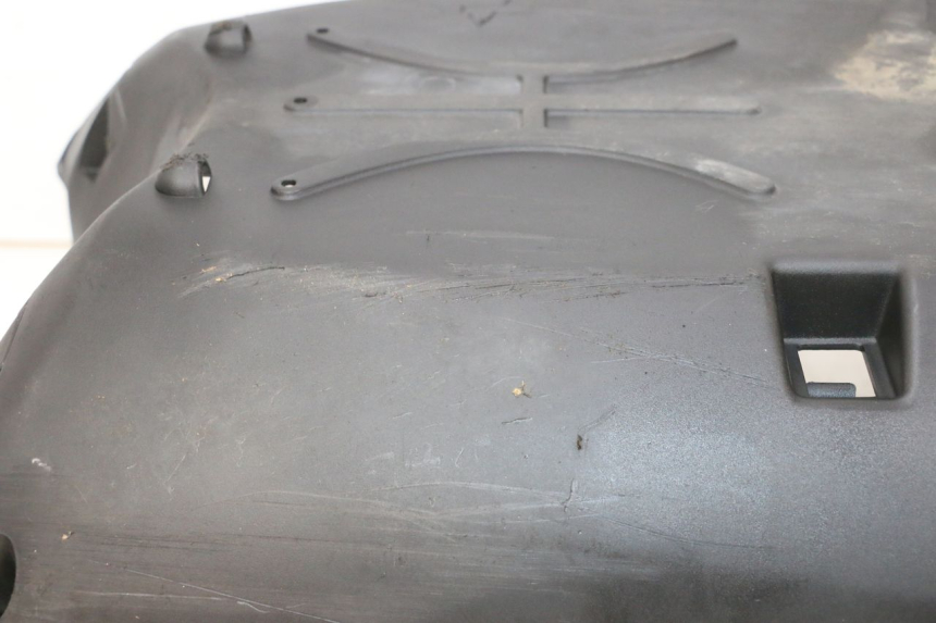 photo de BAJO CARENADO SYM ORBIT 2 50 (2008 - 2014) - Estado de la superficie y material