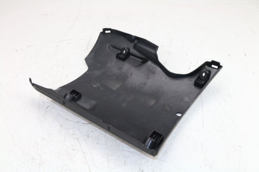 photo de BAJO CARENADO PEUGEOT KISBEE 4T 50 (2010 - 2017)