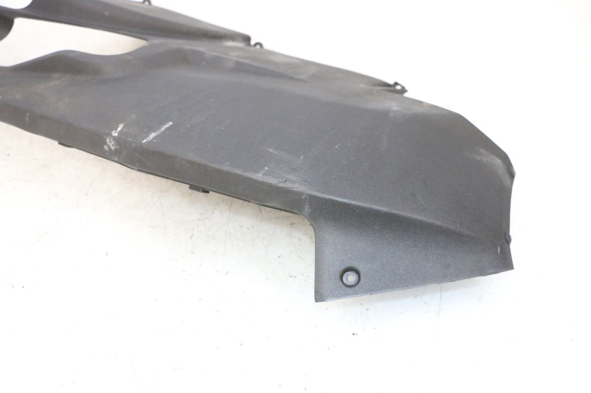 photo de BAJO CARENADO PEUGEOT SATELIS 125 (2013 - 2018) - Características distintivas