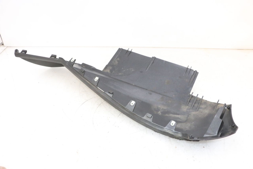 photo de BAJO CARENADO PEUGEOT SATELIS 125 (2013 - 2018) - Primer plano de alta resolución