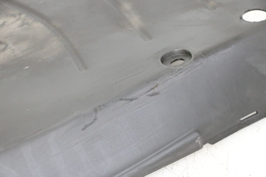 photo de BAJO DEL CHASIS SUZUKI UH BURGMAN 125 (2002 - 2006)