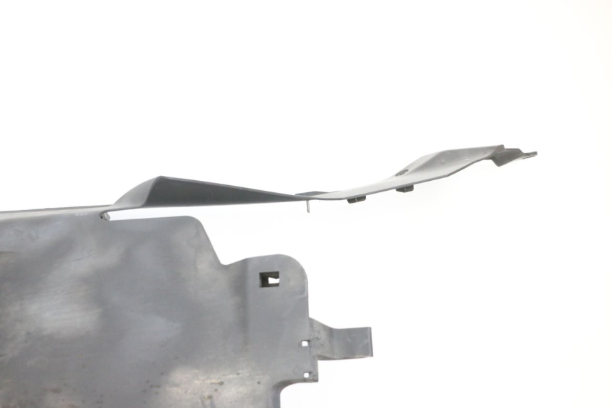 photo de BAJO DE CARRO YAMAHA X-MAX XMAX 125 (2010 - 2014) - Primer plano de alta resolución