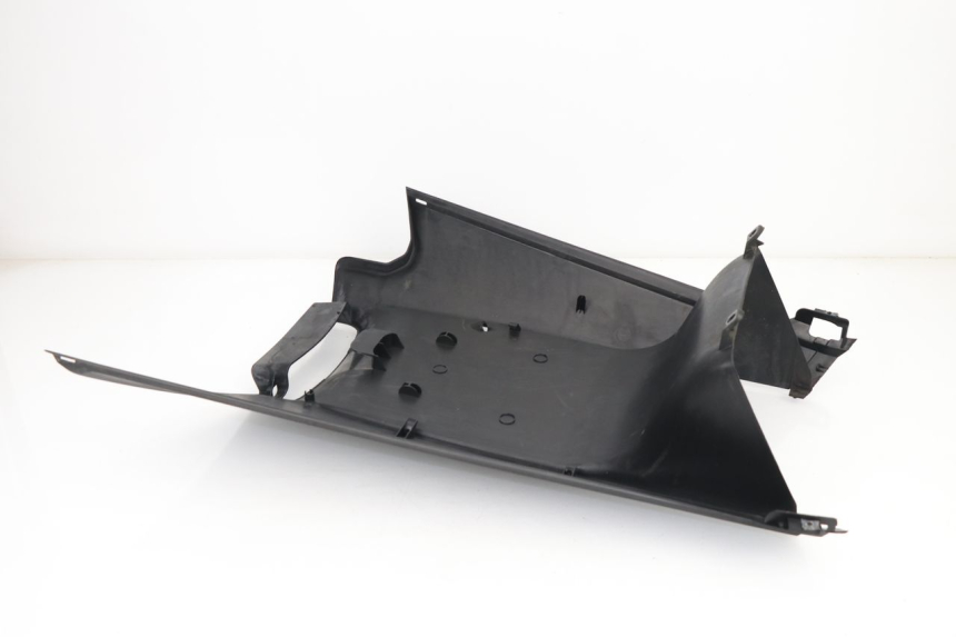 photo de BAJO CARENADO YAMAHA YP MAJESTY 400 (2004 - 2008)