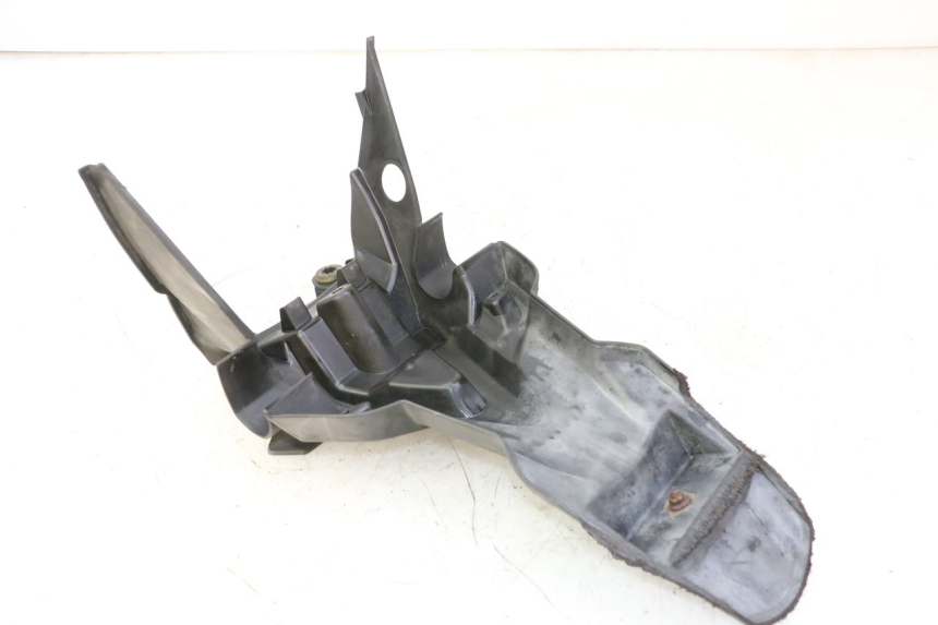 photo de ALETA TRASERA HONDA CBF 125 (2009 - 2015)