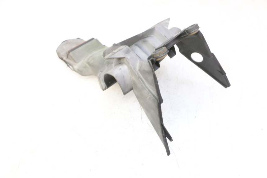 photo de ALETA TRASERA HONDA CBF 125 (2009 - 2015)