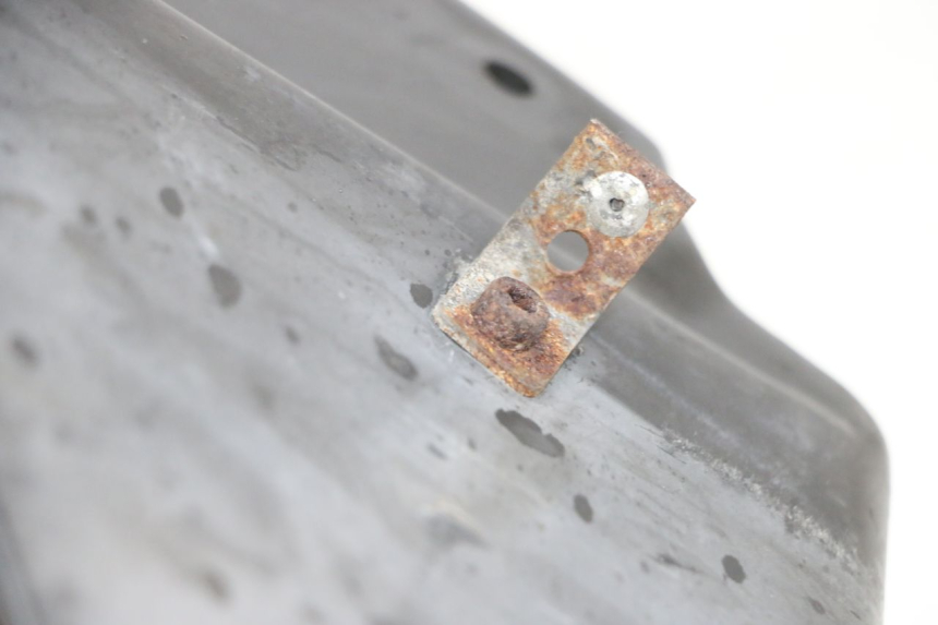 photo de ALETA TRASERA KAWASAKI GPX R WARBIRD 600 (1988 - 1993) - Zoom estado de uso