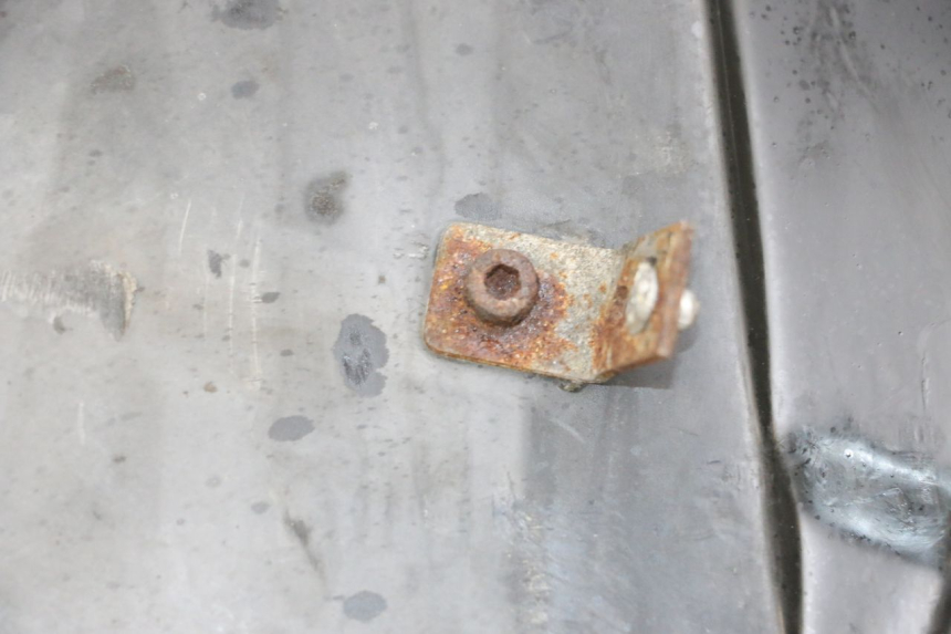 photo de ALETA TRASERA KAWASAKI GPX R WARBIRD 600 (1988 - 1993) - Otra perspectiva