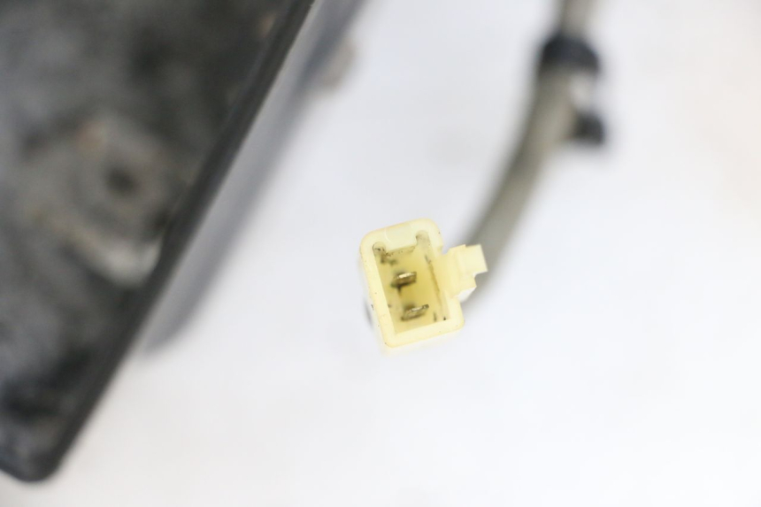 photo de ALETA TRASERA KAWASAKI GPX R WARBIRD 600 (1988 - 1993) - Detalles de los puntos de fijación