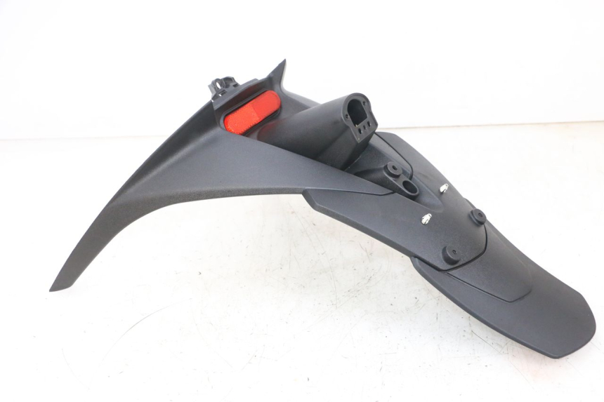 photo de ALETA TRASERA PIAGGIO MP3 HPE 300 (2019 - 2026) - Recambio usado revisado