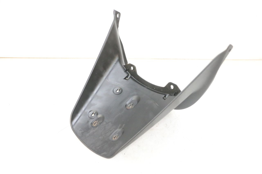 photo de ALETA TRASERA PIAGGIO MP3 RL 250 (2007 - 2010) - Zoom estado de uso