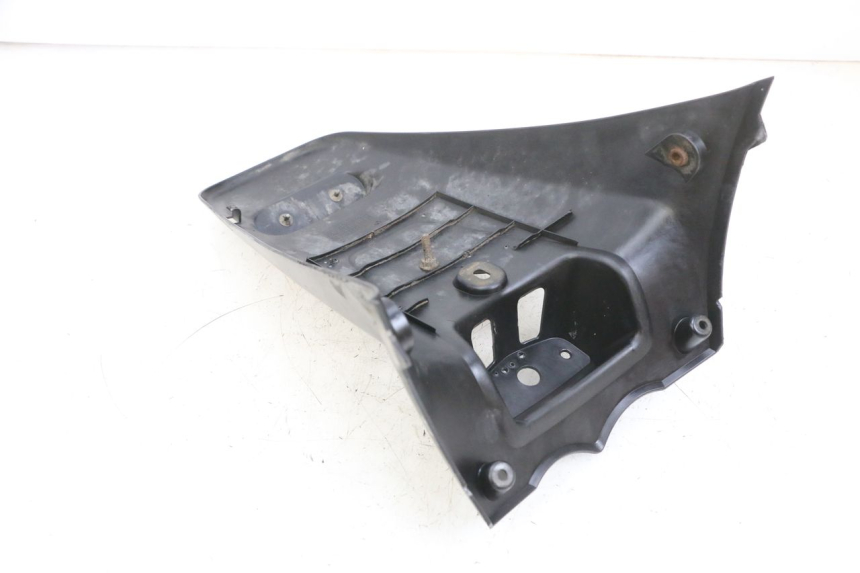 photo de ALETA TRASERA YAMAHA NEOS NEO'S 4T 50 (2008 - 2016) - Primer plano técnico