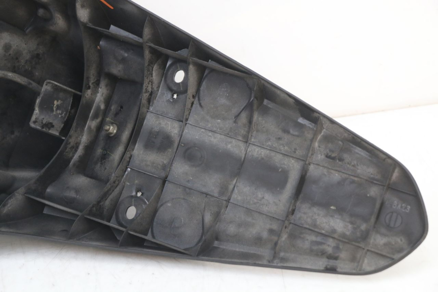 photo de ALETA TRASERA HONDA PCX (JF28) 125 (2009 - 2011)