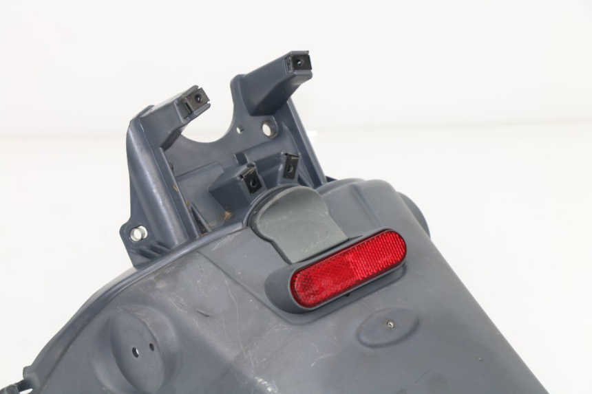 photo de ALETA TRASERA PIAGGIO FLY 4T 50 (2004 - 2010)
