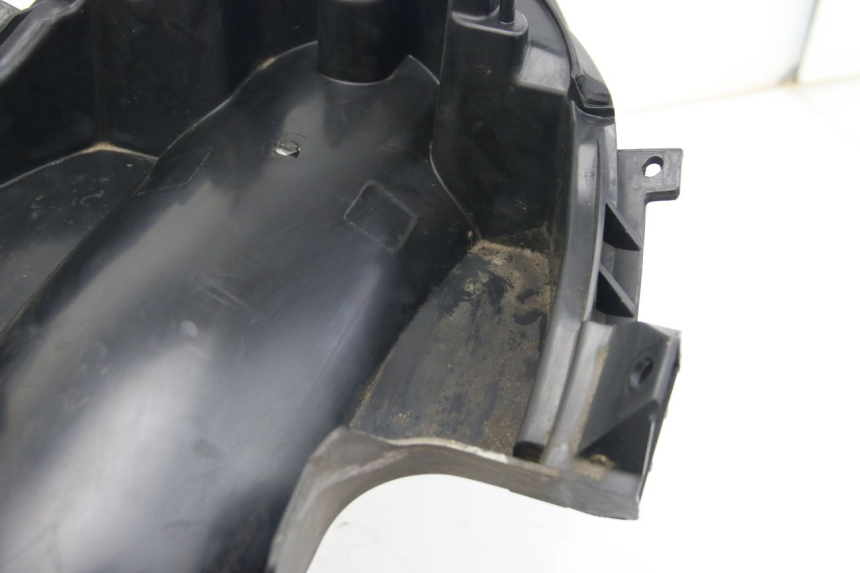 photo de GUARDABARROS TRASERO SUZUKI SIXTEEN 125 (2008 - 2010)